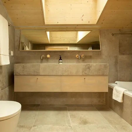 Historic Mazot Retreat By Mrs Miggins Apartamento *